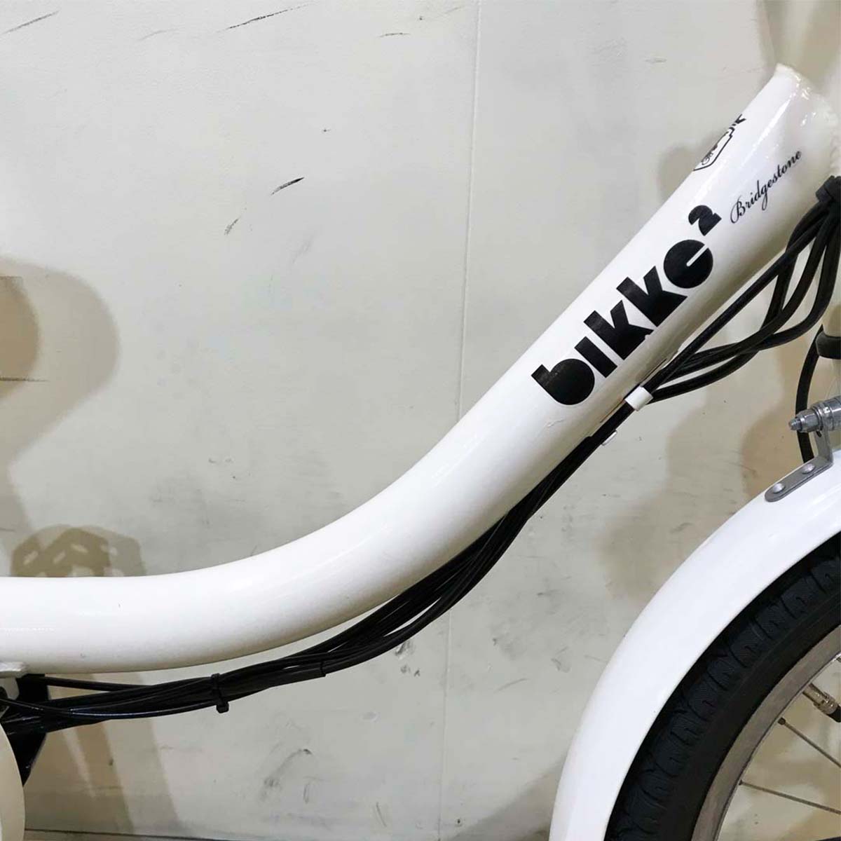 【8/31までにご注文の方限定】【送料無料!】【中古レンタル】【A】ブリヂストン bikke 2 e ビッケ ツー イー ホワイト 20インチ KX005