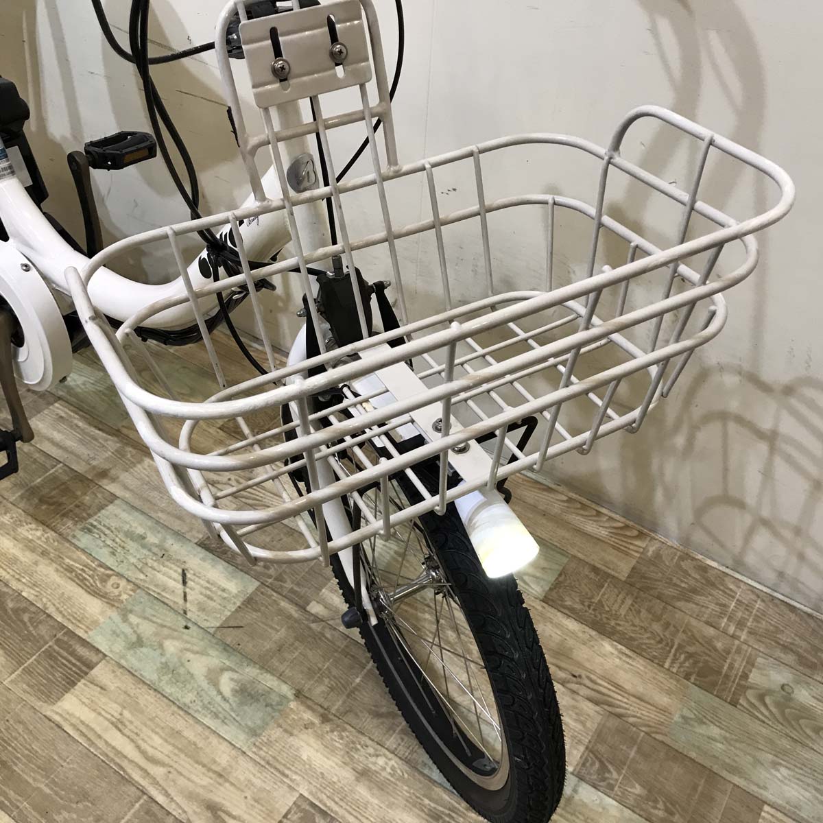 【8/31までにご注文の方限定】【送料無料!】【中古レンタル】【A】ブリヂストン bikke 2 e ビッケ ツー イー ホワイト 20インチ KX005