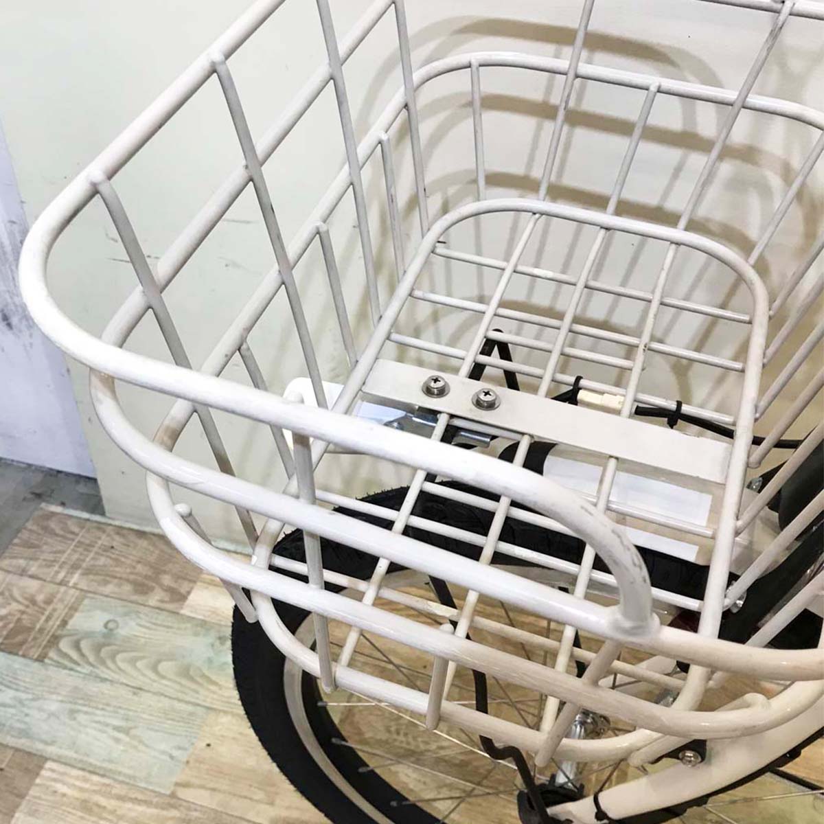 【8/31までにご注文の方限定】【送料無料!】【中古レンタル】【A】ブリヂストン bikke 2 e ビッケ ツー イー ホワイト 20インチ KX005